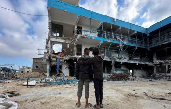 المكتب الحكومي: الاحتلال يحرم 785 ألف طالب ويُدمِّر البنية التحتية المدرسية في غزَّة