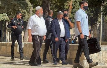 مستوطنون يقتحمون باحات المسجد الأقصى