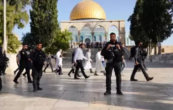 مستوطنون يقتحمون المسجد الأقصى ويؤدّون طقوسًا تلموديّة