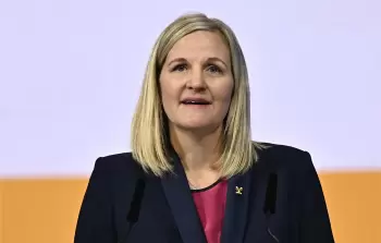 رئيسة اللجنة الأولمبية الدولية، كيرستي كوفنتري