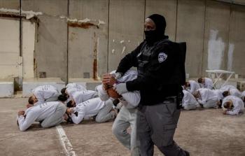 مركز فلسطين: الاحتلال قتل (81) أسيرًا أعزل في سجونه دون رادع