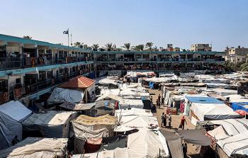 مدارس الأونروا تكتظ بآلاف النازحين الذين فقدوا منازلهم في حرب الإبادة