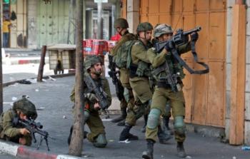 إصابة شاب برصاص الاحتلال عند حاجز قلنديا شمال القدس المحتلة