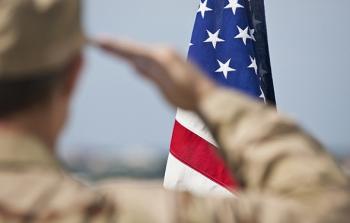 المتبرع قدم للحكومة الأمريكية 130 مليون دولار لتغطية رواتب الجيش الأمريكي