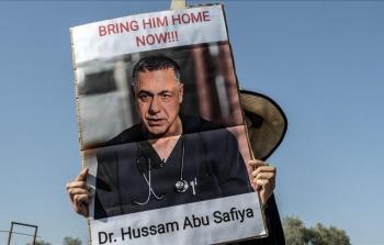 الطبيب الأسير حسام أبو صفية