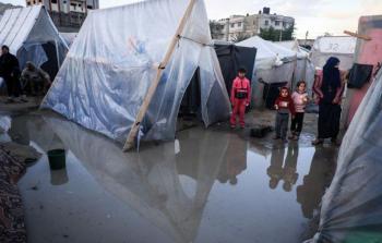 ظروف قاسية يعيشها أهالي غزة داخل الخيام مع اقتراب فصل الشتاء