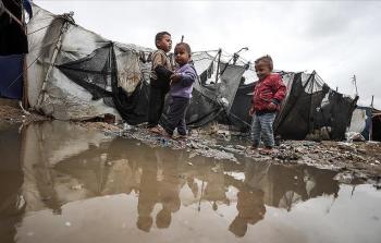 تحذيرات من غرق خيام النازحين في غزة مع اقتراب فصل الشتاء