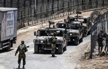 مركبات عسكرية لجيش الاحتلال في طريقها إلى داخل الأراضي السورية