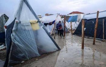 غرق خيام النازحين في غزة مع أول منخفض جويّ