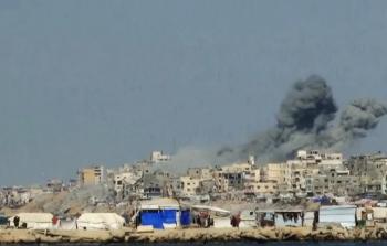 تصاعد أعمدة الدخان جراء غارة 