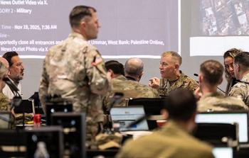 عناصر بالجيش الأميركيّ في مركز التنسيق بكريات غات، جنوبيّ فلسطين المحتلة (Getty Images)