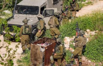 مداهمات واعتقالات 