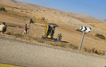 يواصل المستوطنون اقتحاماتهم المتكررة للتجمع، بهدف دفع الفلسطينيين للتهجير القسري