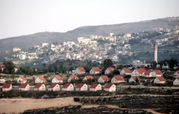 صورة من الأرشيف لمستوطنة بيت إيل المقامة على أراضٍ فلسطينية مصادَرة من الضفة الغربية المحتلة.