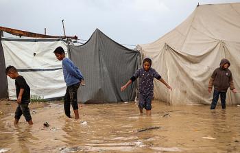 11 فلسطينيا استشهدوا بفعل المنخفض الجوي وآلاف الخيام غرقت