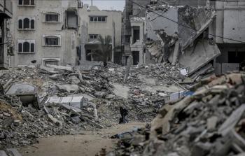 العديد من المنازل المتضرر من القصف 