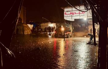 الأمطار الغزيرة تتسبب بانهيار منازل وغرق خيام في غزة
