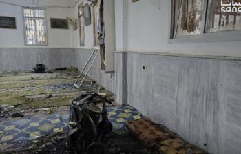 صورة من داخل المسجد في حمص