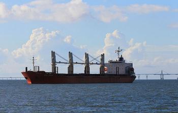 الناقلة ترفع علم بنما وتحمل نفطا فنزويليا