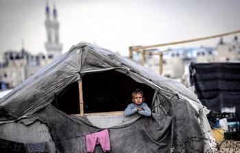 غرق خيام النازحين جراء سقوط الأمطار في قطاع غزة