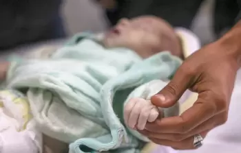 طفل رضيع توفي جراء البرد الشديد في غزة