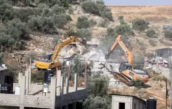 صورة أرشفية من عمليات الهدم 