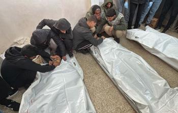 وداع شهداء ارتقوا في استهداف الاحتلال تجمع للمواطنين في مخيم المغازي