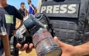 كاميرا صحفي ارتقى بقصف الاحتلال خلال حرب الإبادة الجماعية في غزة (أرشيفية)