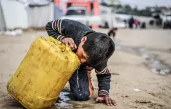 وأكثر من 85% من مساحة مدينة غزةلا تصلها المياه بشكل كامل (أرشيفية)