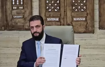 الرئيس السوري أحمد الشرع يوقع اتفاق لوقف إطلاق النار مع قوات قسد ودمجها مع الجيش السوري