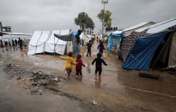 غرق وتطاير خيام النازحين في غزة جراء المنخفضات الجوية (أرشيفية)