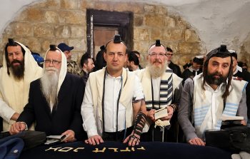 شارك في الصلاة، رئيس 