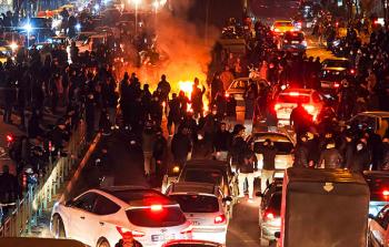 طهران تقول إن الاحتجاجات باتت تحت السيطرة، وتتهم مثيري شغب مدعومين من الخارج بتأجيجها