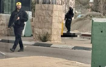 من موقع استشهاد شاب برصاص الاحتلال عند حاجز الأنفاق