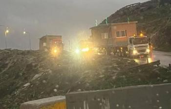 مستوطنون يوسّعون بؤرة 