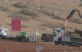 اعتداءات الاحتلال ومستوطنيه في شلال العوجا أدت إلى تهجير 94 عائلة من التجمع