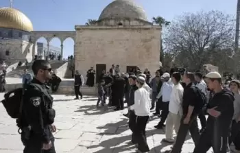 تواصل اقتحامات المستوطنين للمسجد الأقصى (أرشيفية)