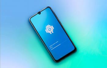 التحديثات الجديدة تحصر تفعيل القفل بصاحب الجهاز فقط (صورة تعبيرية)