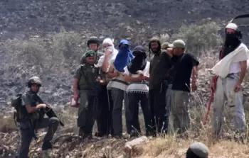 اعتداءات المستوطنين في الضفة تحدث تحت حماية قوات جيش الاحتلال