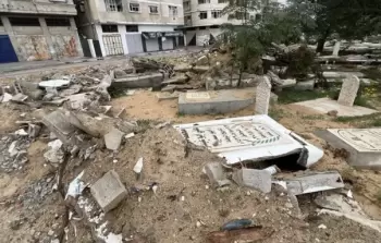 استهداف الاحتلال مقبرة للشهداء في غزة خلال حرب الإبادة الجماعية (أرشيفية)
