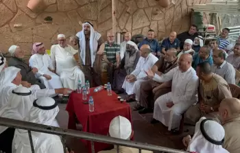 صورة أرشيفي للهيئة العليا لشؤون العشائر خلال القيام بدورها في المصالحة المجتمعية