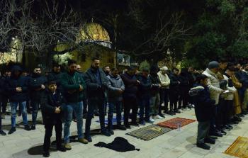 50 ألف مصلٍّ يؤدون صلاة التراويح في المسجد الأقصى رغم قيود الاحتلال