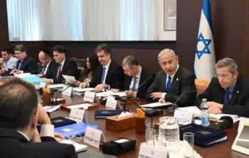 صورة من الأرشيف لاجتماع المجلس الوزاري المصغر 