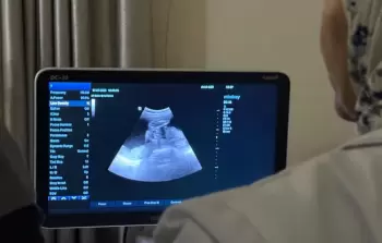 هكذا تبدو التشوهات في أرحام الأمهات الغزيات بسبب غياب الرعاية الطبية والنزوح والقصف الإسرائيلي