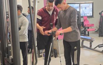 مدرب كمال الأجسام محمد صقر في صالة التدريب