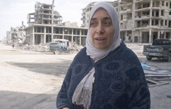 المواطنة سلوى أبو زاهر تعود إلى قطاع غزة بعد رحلة قسرية دامت عامين