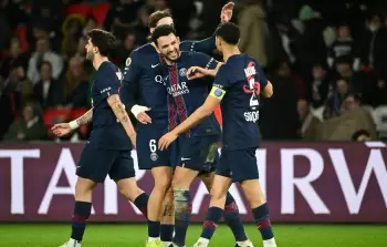 احتفال لاعبي باريس سان جيرمان  (وكالات)