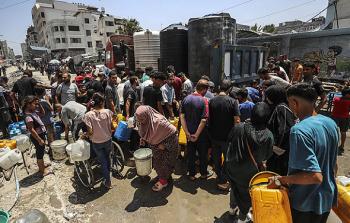 نصيب الفرد اليومي من المياه انخفض من 90–95 لترًا قبل الحرب إلى أقل من 5 لترات حاليًا