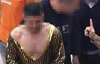 الأمن يضبط 15 متهماً بتعذيب شاب وتصويره بملابس نسائية في بنها.