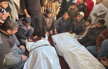 أهالي يودعون أبناءهم الذين ارتقوا شهداء في قصف الاحتلال على غزة